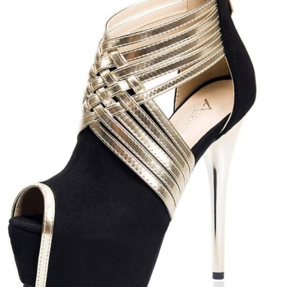 Vaa vaa voom ๐ โค Sexy, sensual sassy high heel stilettos ๐ฅ ๐ ๐ - Picture 2 of 2